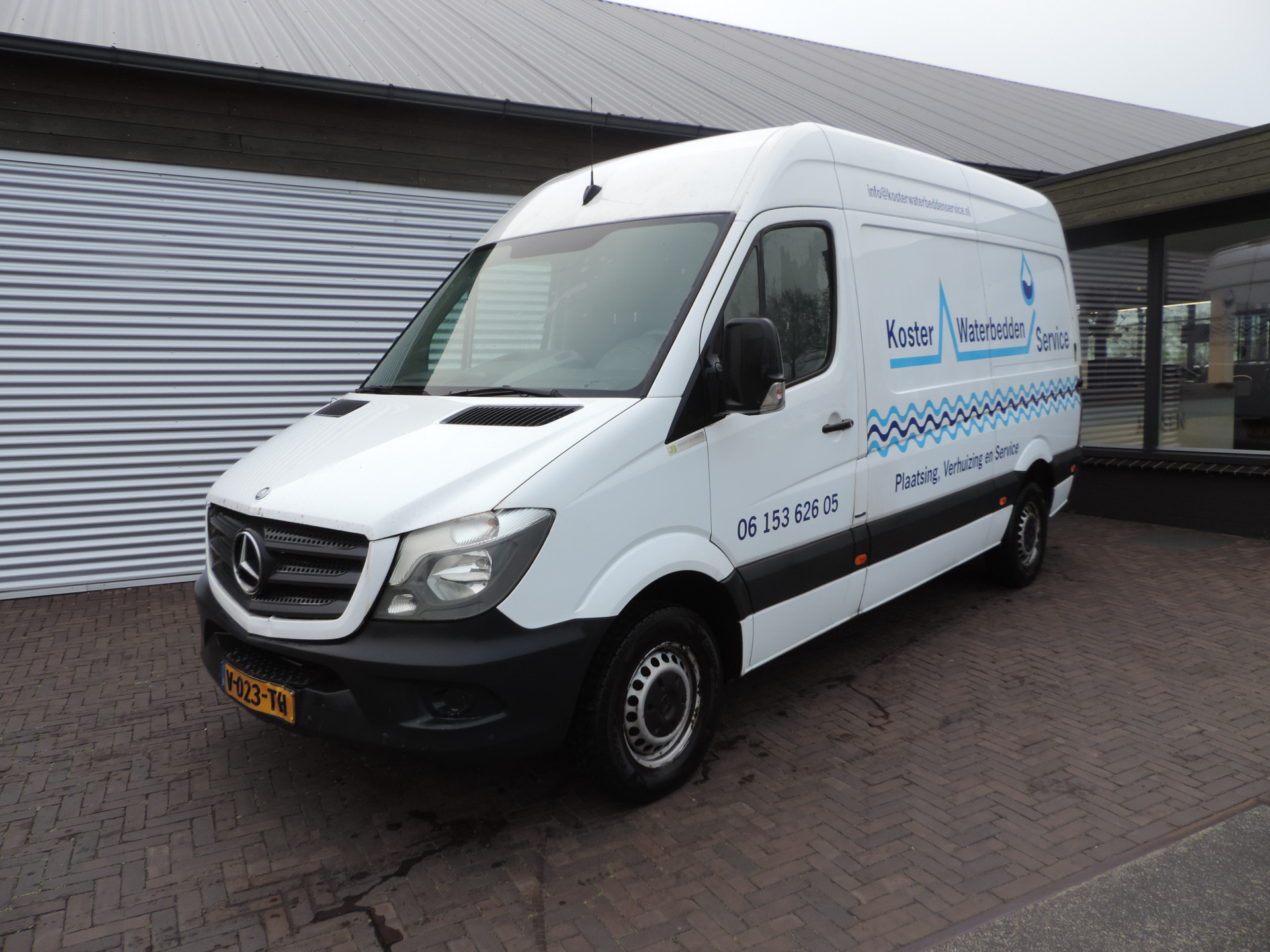 45073804-17.jpg